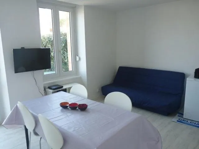 Appartement Avec Wifi Gratuit, Proche Plage De Trestraou Perros-Guirec - Ref 859 0*,  Frankreich